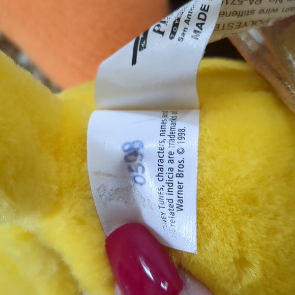 Vintage LOONEY TUNES* talking TWEETY BIRD plush works 4 AA batteries incl. - Picture 10 of 12